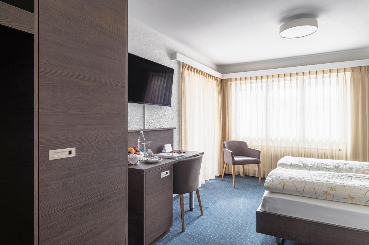 Hotel Drei Koenige Einsiedeln Bagian luar foto