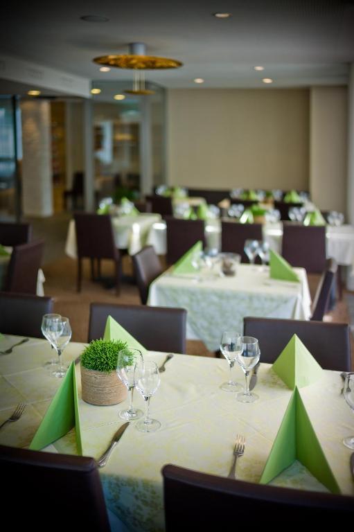 Hotel Drei Koenige Einsiedeln Bagian luar foto